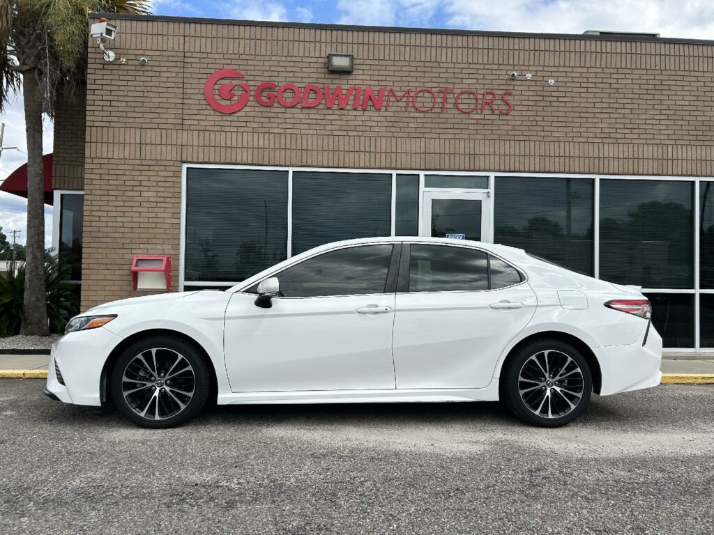 2019 Toyota Camry SE