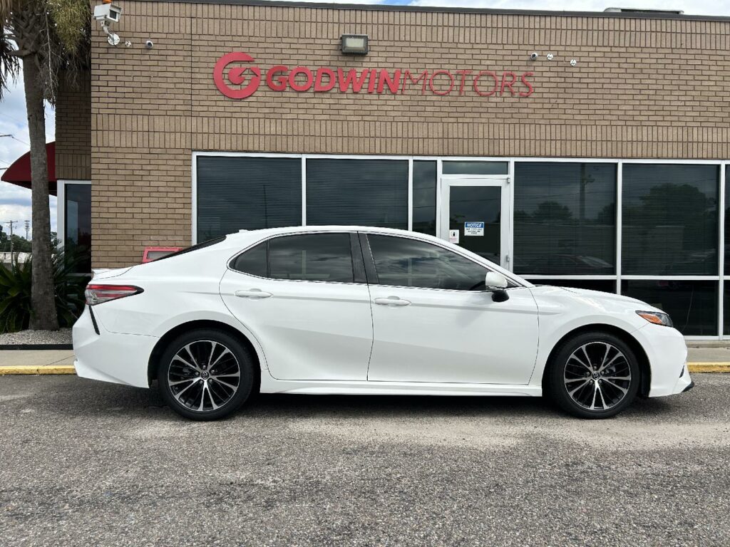 2019 Toyota Camry SE