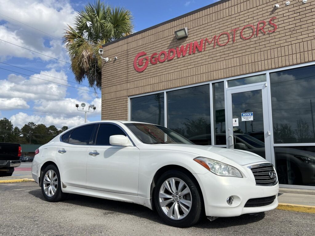 2011 INFINITI M37